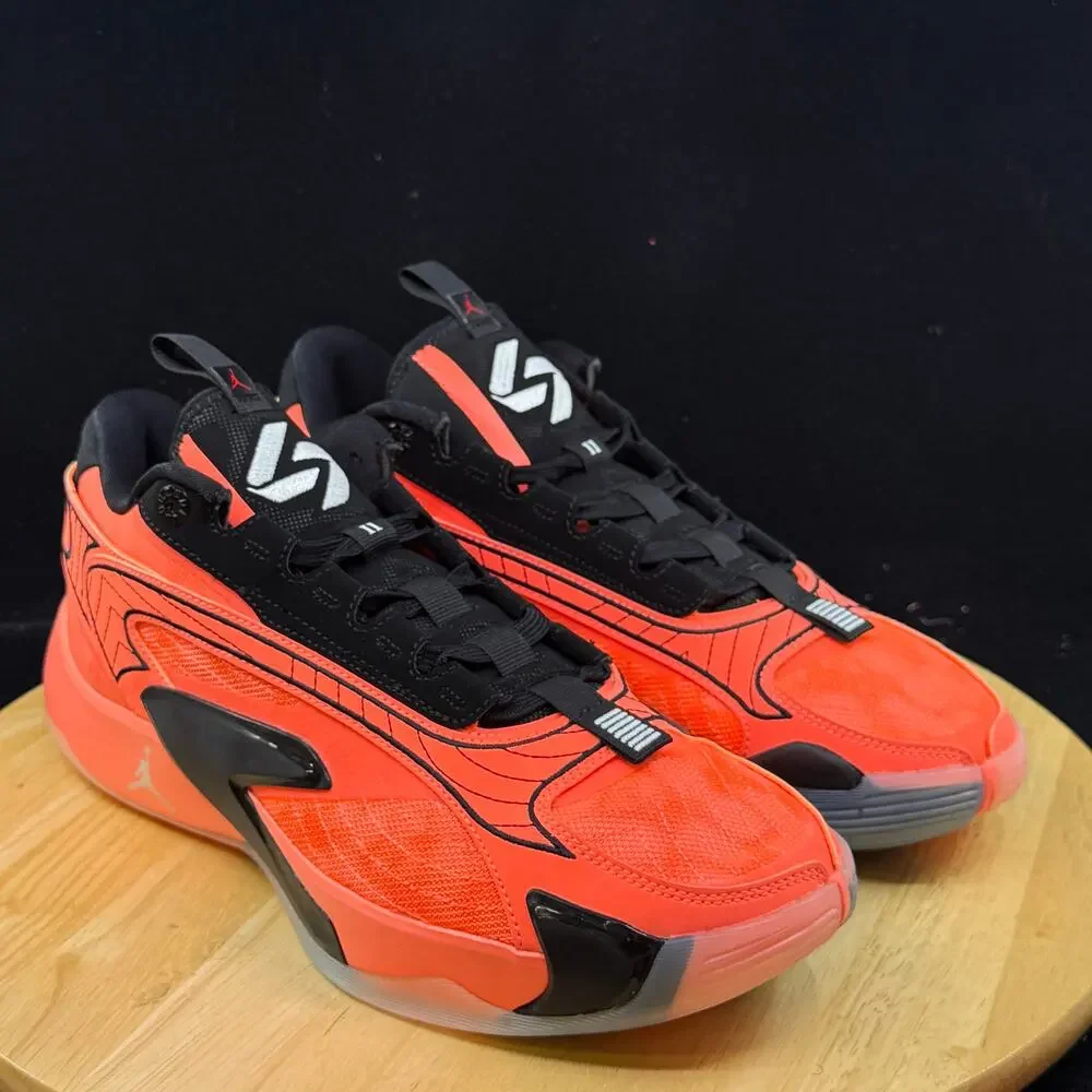 Jordan Luka Doncic 2 Bright Mango Black Basketball Shoes Size 10.5 DX8733-800